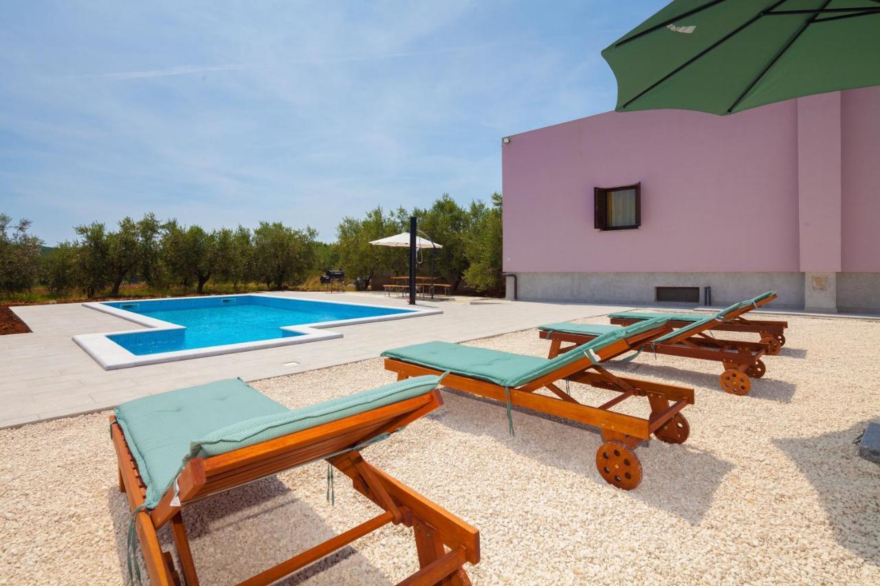 Villa Viola With Pool, Whirlpool, Playground & Bbq In A Olive Grove With Sea View, Near The Beach, Pomer - Istria Exterior photo