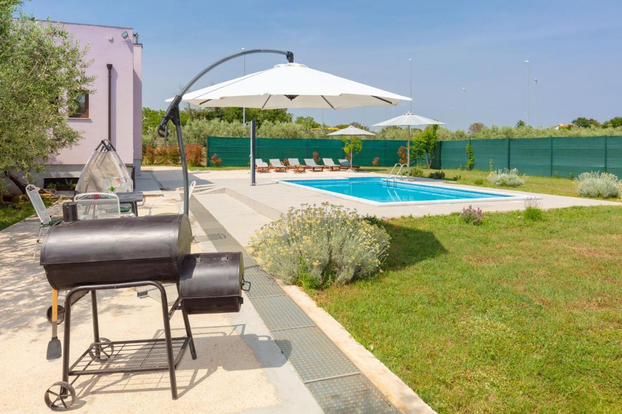 Villa Viola With Pool, Whirlpool, Playground & Bbq In A Olive Grove With Sea View, Near The Beach, Pomer - Istria Exterior photo