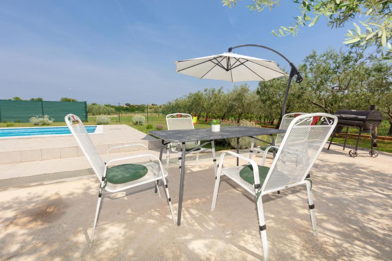 Villa Viola With Pool, Whirlpool, Playground & Bbq In A Olive Grove With Sea View, Near The Beach, Pomer - Istria Exterior photo