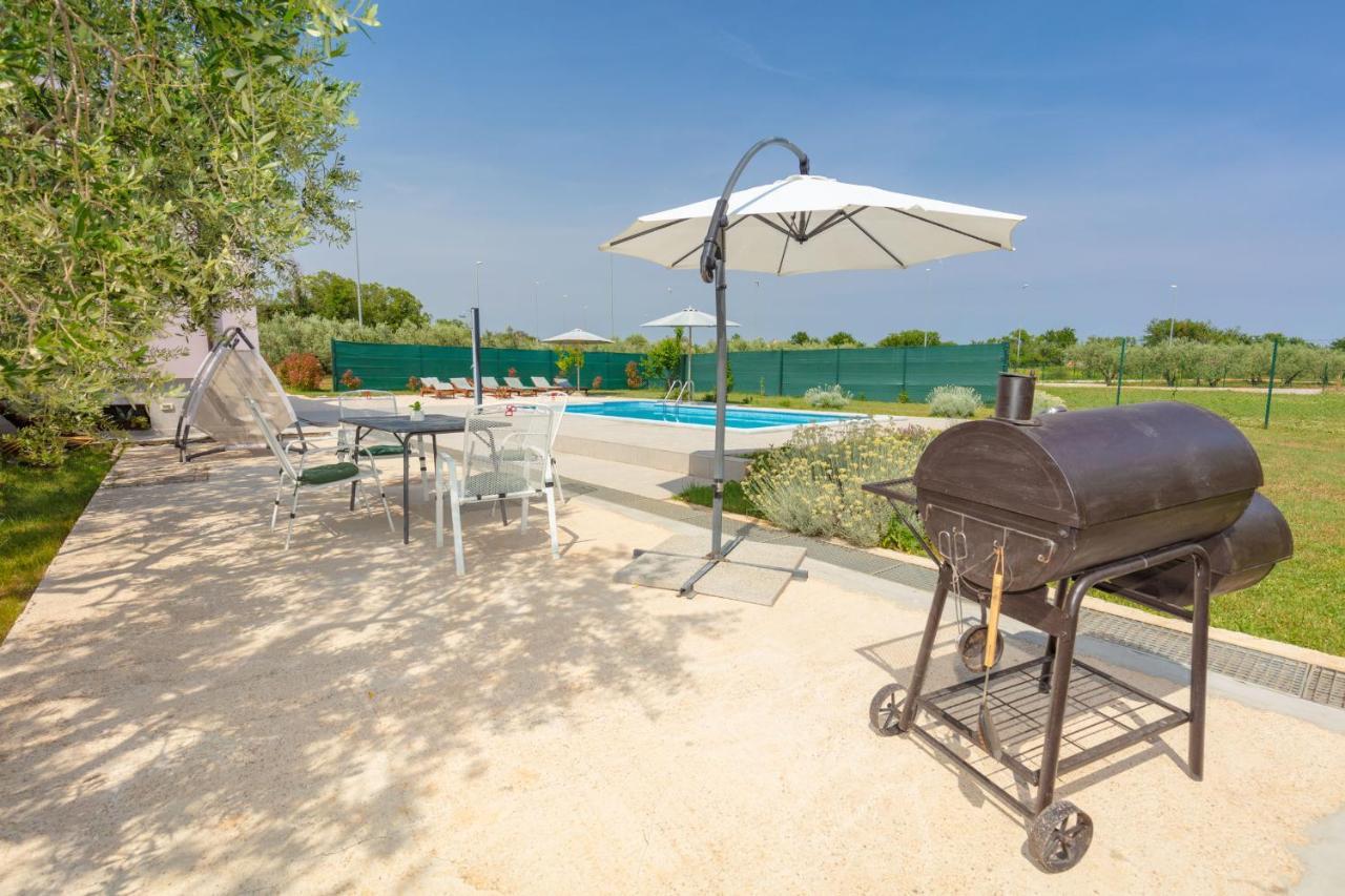 Villa Viola With Pool, Whirlpool, Playground & Bbq In A Olive Grove With Sea View, Near The Beach, Pomer - Istria Exterior photo