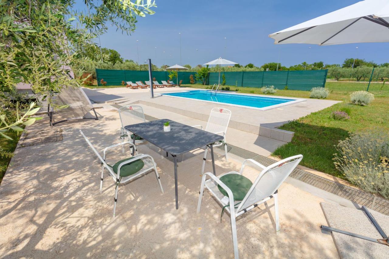 Villa Viola With Pool, Whirlpool, Playground & Bbq In A Olive Grove With Sea View, Near The Beach, Pomer - Istria Exterior photo